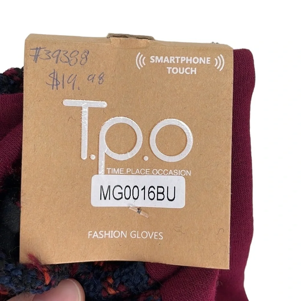 TPO Fashion Gloves NWT Smartphone Touch Maroon Blue Checkered Print Small S